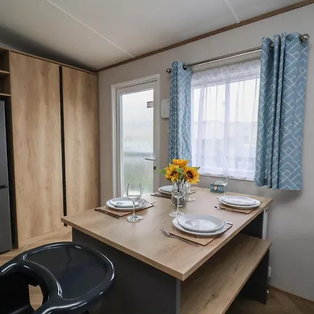 No 7 Ivy * Scarborough